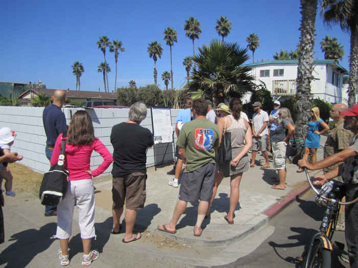 Ocean Park Villas-tour-10-1-11-crowd-sm